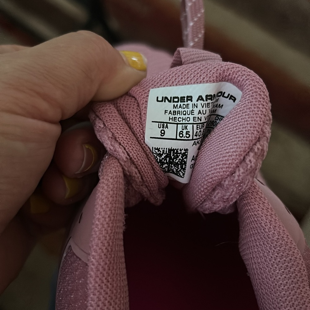 Under Armour Sneakers - Picture 5 of 6
